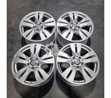 JUEGO DE LLANTAS R17 W212